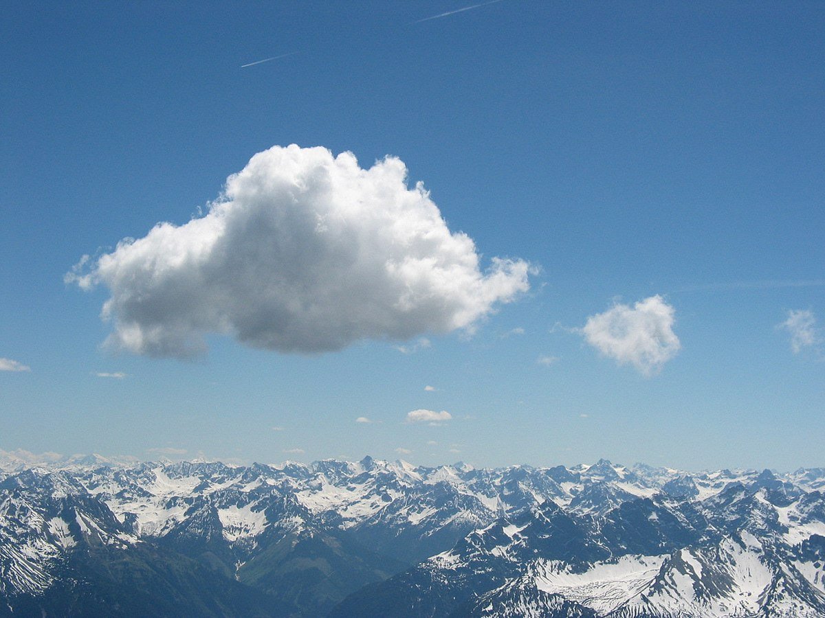 1200px-Cumulus_cloud_above_Lechtaler_Alps_at_tannheim,_Austria